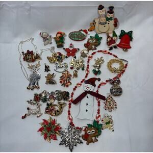 High end Lot Of 28+ Vintage to Modern Christmas Jewelry Collection Some signed
